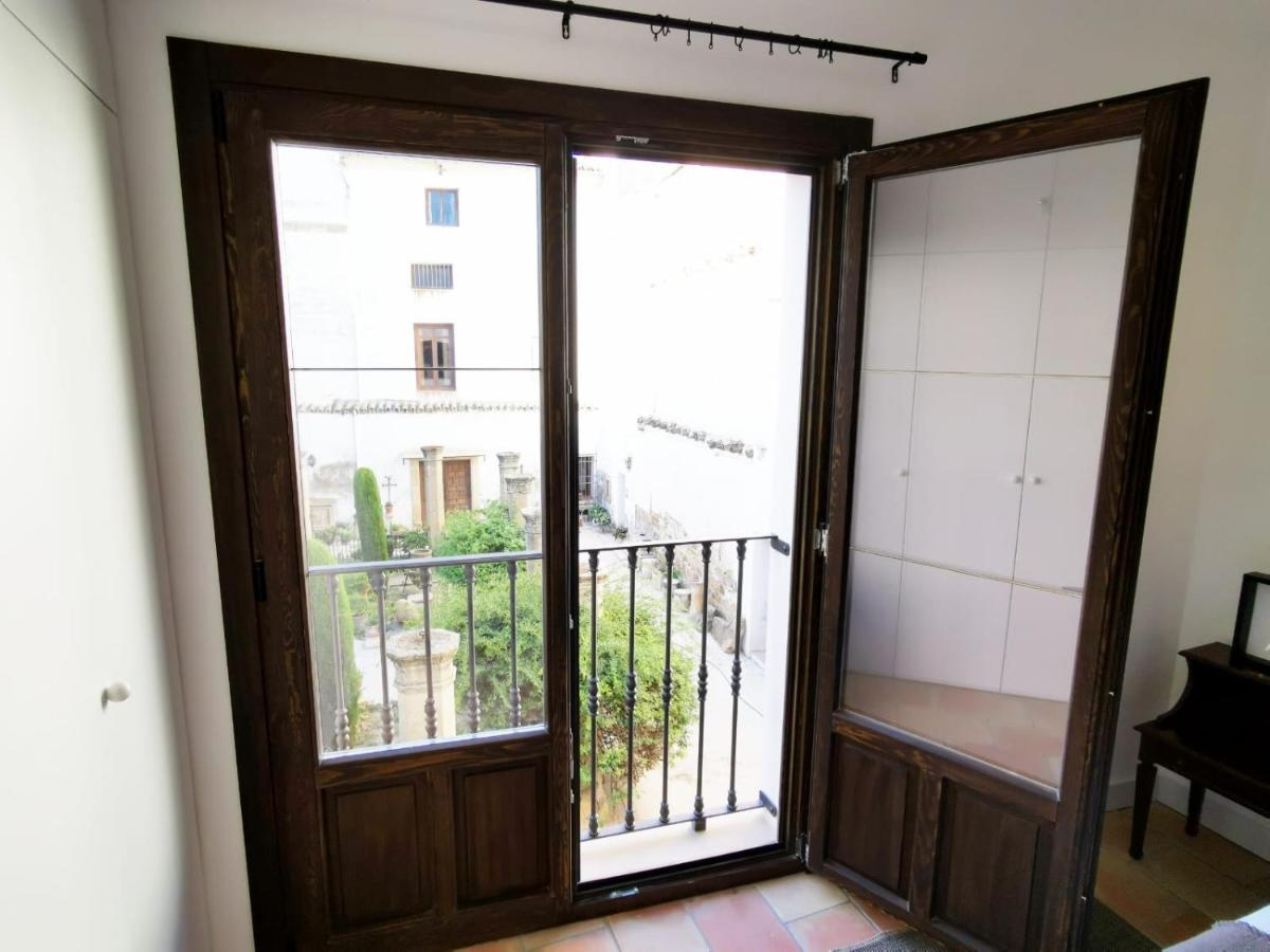 Apartamentos Tres Llaves Palacio De Vela De Los Cobos Ubeda  Exterior photo